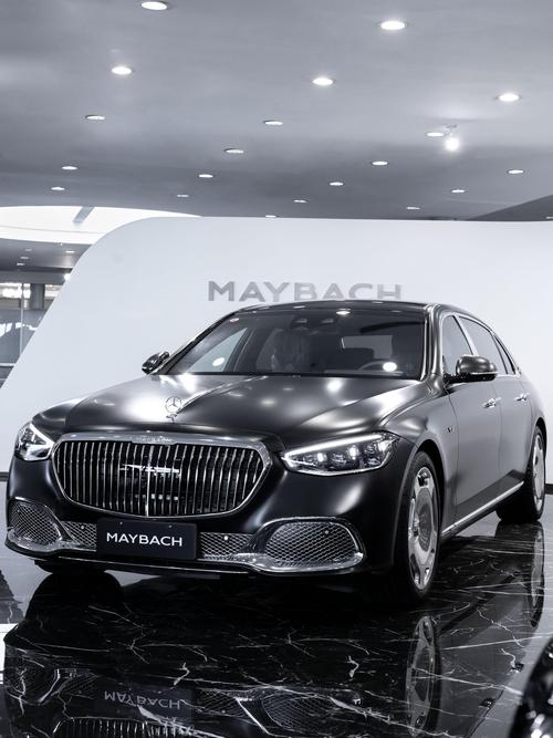 成都214岚图汽车的售后服务让用户无忧出行，迈巴赫未来的豪华车趋势